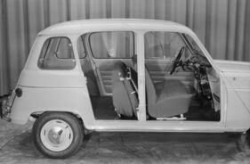 Renault 4 (1961) - Die Heckbank liess sich auch zusammenfalten