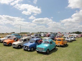 Renault 4 (1970) - grosses internationales Treffen