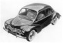 Renault 4 CV (1955) - bereits mit vereinfachtem Kühlergrill (© Archiv Automobil Revue) Renault 4 CV (1955) - bereits mit vereinfachtem Kühlergrill (© Archiv Automobil Revue)