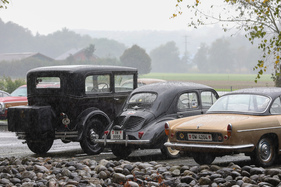 Renault 4 CV (1958) - neben einem Renault Floride - beide mit Heckmotor - am 48. FNA-Treffen in Triengen 2022 (1958)