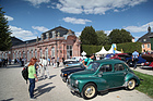 Renault 4 CV (1960) - vielbestaunt vor dem Schloss - Classic-Gala Schwetzingen 2018