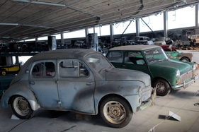 Renault 4 CV Champs Elysées (1955) - in der Sonderaussstellung "Scheunenfunde" des Pantheons im Sommer 2015