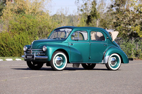 Renault 4 CV R1062 Découvrable (1955) - offered as lot 21 at the Artcurial Sur les Champs auction on October 16, 2022