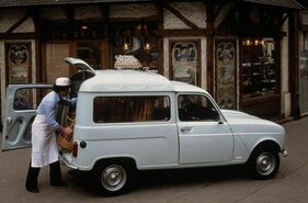 Renault 4 F4 (1975) - mit dem Erscheinen des grossen F6 wurde die "Fourgonnette" zum F4