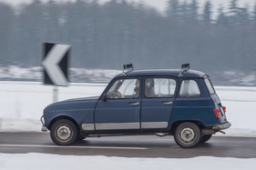 Renault 4 GTL (1985) - der Radstand ist rechts 245, links 240 cm