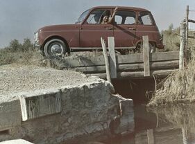 Renault 4 L (1961) - Brücken-Überquerer