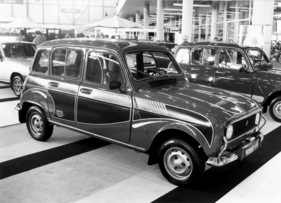 Renault 4 TL (1982) - am Genfer Automobilsalon von 1982 - Suissequattre heisst diese Sonderausführung des Renault 4 für die Schweiz