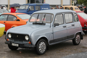 Renault 4 - ein später Renault 4 - OSMT Zug im September 2017