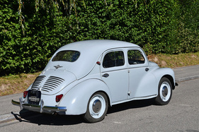 Renault 4CV "Heck" (1957) - gemeldet als Lot 101 für Versteigerung der Oldtimer Galerie Toffen vom 17. Oktober 2020
