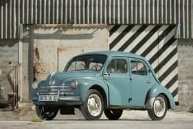 Renault 4CV (R1062) (1954) - als Lot 15 an der Artcurial "Succession André Lurton" Versteigerung 2020