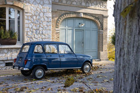 Renault 4L Export (1968) - Mit besserer Ausstattung und mehr Chrom