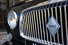 Renault 4L Parisienne (1967) - Hier sitzt der Rhombus noch mittig im Kühlergrill