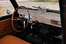 Renault 4L Parisienne (1967) - Mit cognacfarbenen Bezügen und bernsteinfarbenem Lenkrad gibt sich das Interieur sehr edel (© Renault, 2021) Renault 4L Parisienne (1967) - Mit cognacfarbenen Bezügen und bernsteinfarbenem Lenkrad gibt sich das Interieur sehr edel (© Renault, 2021)
