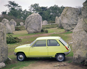 Renault 5 (1974) - der rundliche Franzose im Steinemeer