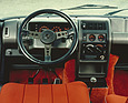 Renault 5 Alpine (1978) – Neue Instrume mit orangen Skalen