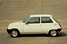 Renault 5 Alpine (1978) – Weiss mit rotem Dekor (© Renault / Werk, 1978) Renault 5 Alpine (1978) – Weiss mit rotem Dekor (© Renault / Werk, 1978)