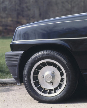 Renault 5 Alpine Turbo (1981) – Leichtmetallräder in Turbinen-Optik