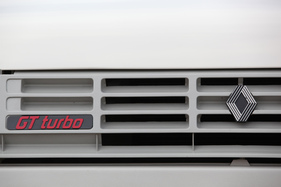 Renault 5 GT Turbo (1985) - der Turbo-Schriftzug fällt mehr auf als das Renault-Zeichen