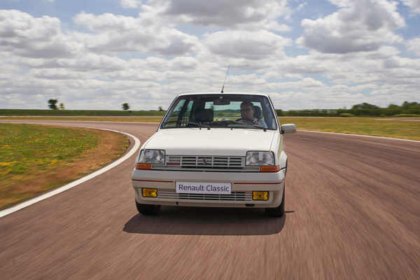 Renault 5 GT Turbo (1985) - flinke Lenkung