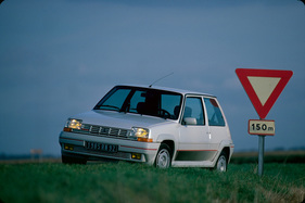 Renault 5 GT Turbo (1985) - kein Vortritt für die Konkurrenz