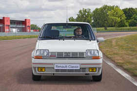 Renault 5 GT Turbo (1985) - nur 1,6 Meter schmal Renault 5 GT Turbo (1985) - nur 1,6 Meter schmal