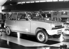 Renault 5 TL am Genfer Automobilsalon 1972 - kompakte Ausmasse und Frontantrieb - der R5 ist noch nicht in der Schweiz erhältlich