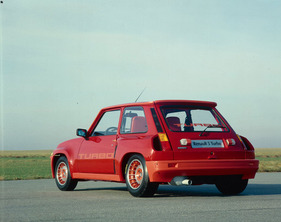 Renault 5 Turbo (1979) - Heckansicht - breite Backen