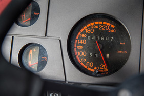 Renault 5 Turbo (1982) - die Ablesbarkeit der Instrumente ist nicht optimal