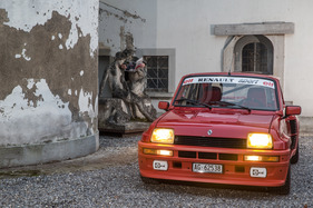 Renault 5 Turbo (1982) - was die zwei da hinten wohl lesen?