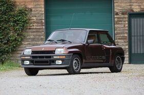 Renault 5 Turbo 2 (1982) - als Lot 051 angeboten an der Artcurial Le Mans Classic Versteigerung am 30. Juni 2023