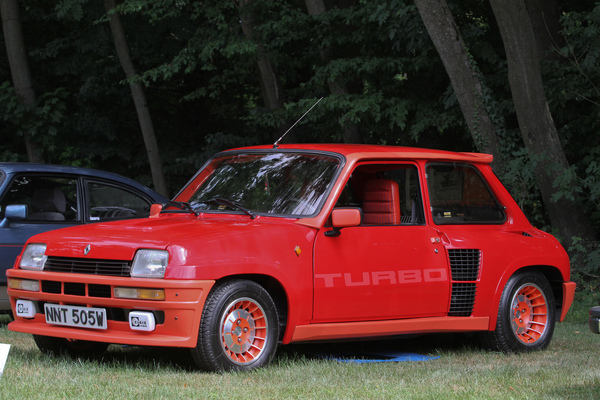 Bild Renault 5 Turbo von 1981 bei den Future Classics - Concours d'Elégance Suisse Coppet 2017
