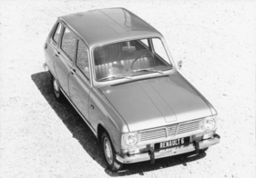 Renault 6 (1969) – die verstärkente Sicke auf der Motorhaube setzt sich auf dem Dach fort