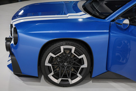 Renault 8 Gordini Concept (2026) - 19-Zoll-Räder vorne, Radausschnitte erinnern an den damaligen R8