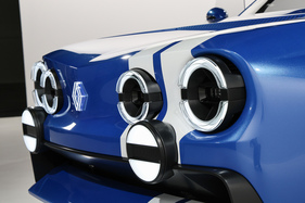 Renault 8 Gordini Concept (2026) - Frontgestaltung nimmt die Linien des Sechzigerjahre-Modells auf