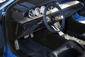Renault 8 Gordini Concept (2026) - Interior with an attractive mix of materials