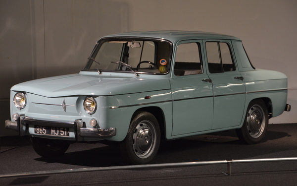 Renault 8 von 1962 - Design von Philippe Charbonneaux