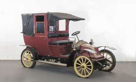 Renault AGI "Taxi de la Marne" (ca. 1910) - as lot 310 at the Artcurial auction on the occasion of the Rétromobile in Paris 2018