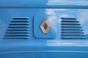 Renault Alouette (1975) – Der Rhombus an der Front änderte in fast 21 Produktionsjahren mehrmals seine Gestalt