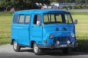Renault Alouette (1975) – Die Kombi-Version des Renault Estafette: mit Fenstern und Sitzbänken, aber nicht so luxuriös wie der "Microcar" genannte Kleinbus Renault Alouette (1975) – Die Kombi-Version des Renault Estafette: mit Fenstern und Sitzbänken, aber nicht so luxuriös wie der "Microcar" genannte Kleinbus