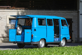 Renault Alouette (1975) – Dreiteilige Ladeöffnung und seitliche Schiebetür folgen dem Vorbild des Citroën H