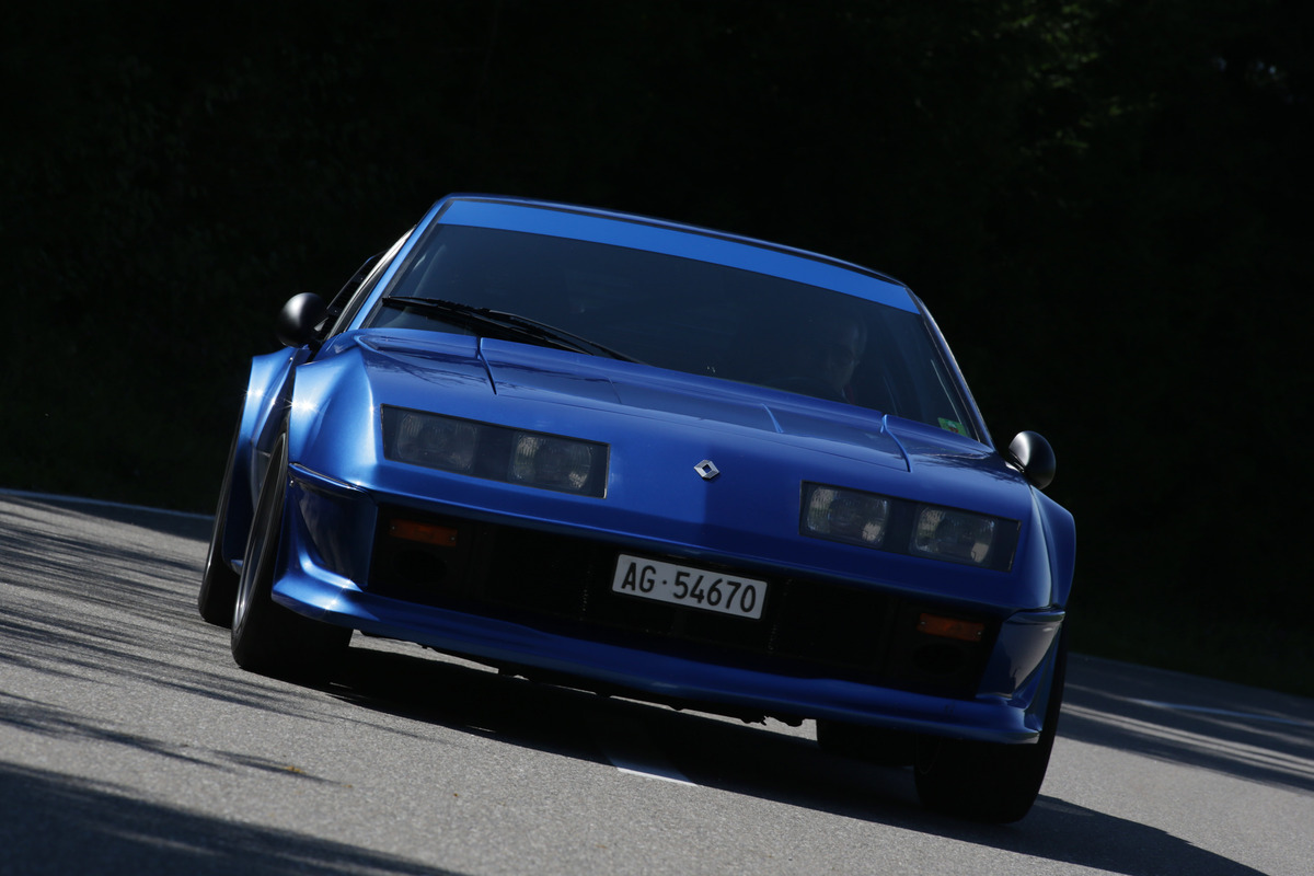Renault Alpine A 310 (1981) - ab Werk gab es in den Achtzigerjahren verbreiterte Varianten