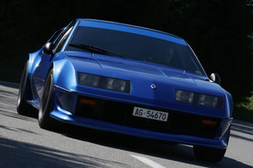 Renault Alpine A 310 (1981) - die zwei Doppelscheinwerfer kennzeichnen die Sechszylindervarianten Renault Alpine A 310 (1981) - die zwei Doppelscheinwerfer kennzeichnen die Sechszylindervarianten