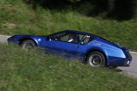 Renault Alpine A 310 (1981) - fühlt sich auf schnellen Landstrassen wohl