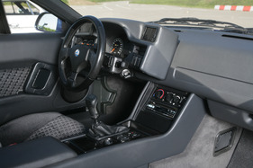 Renault-Alpine A 610 (1991) - innen übersichtlich und ergonomisch gestaltet