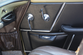 Renault Caravelle 1100 (1964) - schmucke Gestaltung der Türinnenverkleidung