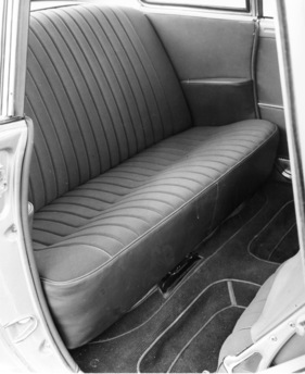 Renault Caravelle (1962) - Interieur - geräumige Rückbank (1962)