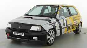 Renault Clio 16S Gruppe A Ex-Carlos-Tavares (1991) - als Lot 176 angeboten an der Artcurial Le Mans Classic Versteigerung am 2. Juli 2022 (1991)