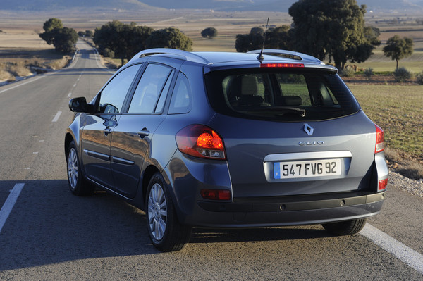 Image: Renault Clio (2005) - In this version it also offers a lot of space