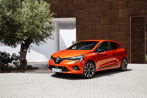 Bild: Renault Clio (2020) - Er baut auf der Designsprache des Vorgängers auf