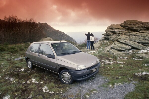 Bild: Renault Clio - 33 Jahre Fahrspass pur
